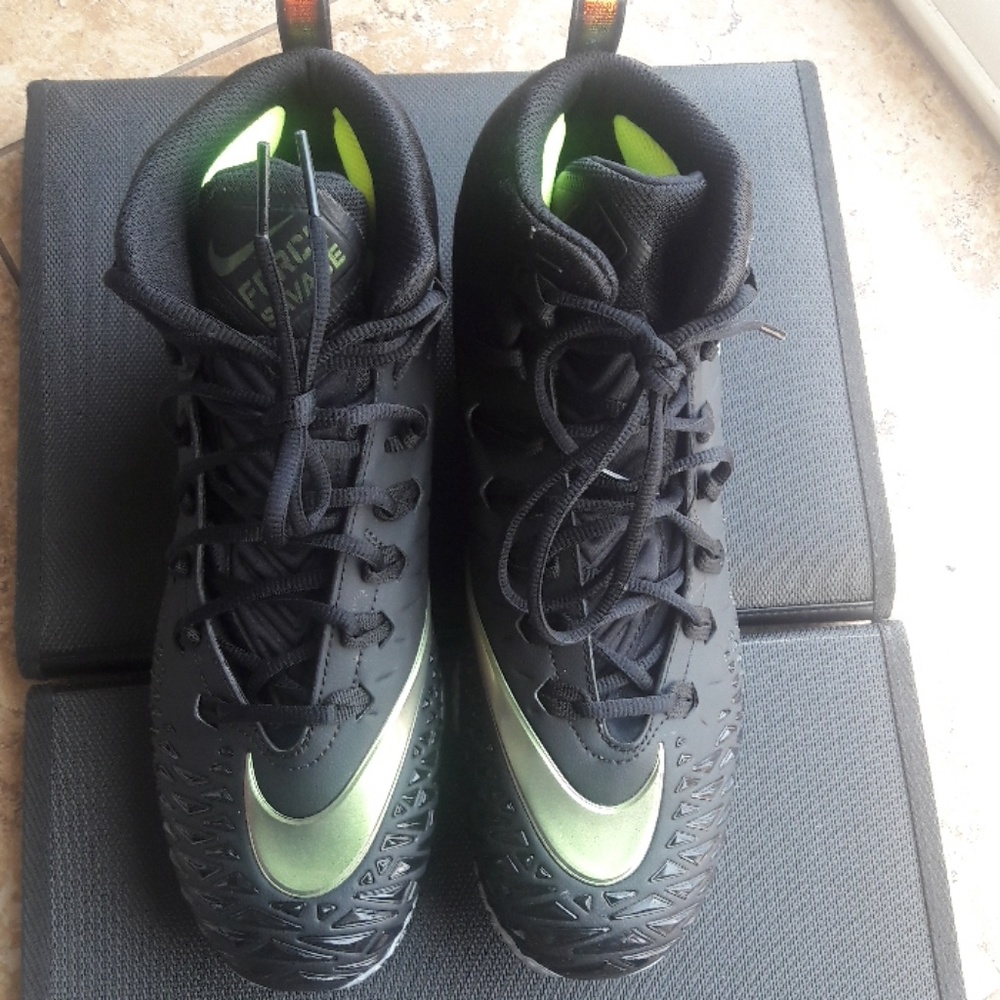 Cleat - Picture 5 of 8
